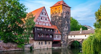 Weinstadel und Wasserturm in Nürnberg, Teil der historischen Stadtbefestigung
